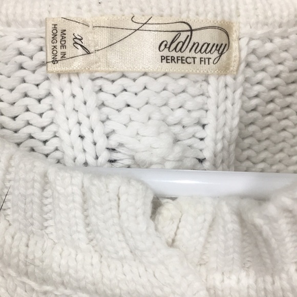 EUC GAP Beautiful Quality 100% White Cotton Sweater - Picture 4 of 7